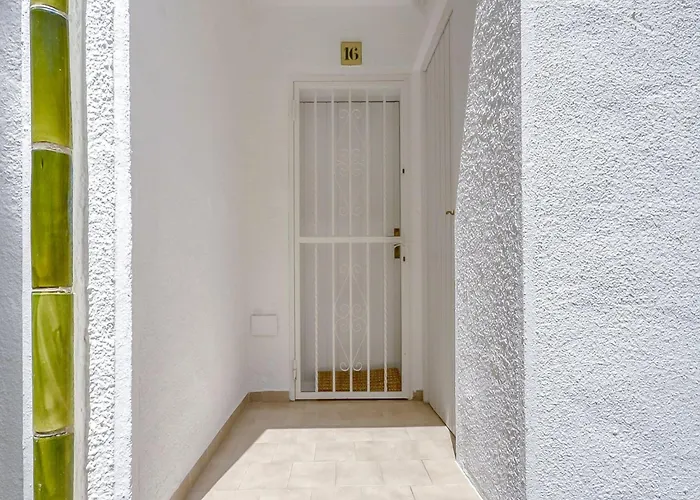 公寓 In Near Almadrava