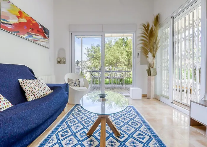 公寓 In Near Almadrava *