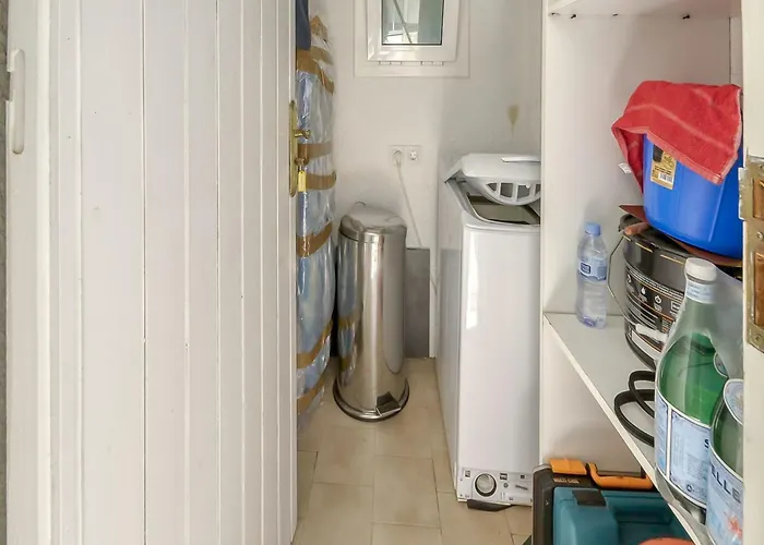 公寓 In Near Almadrava *